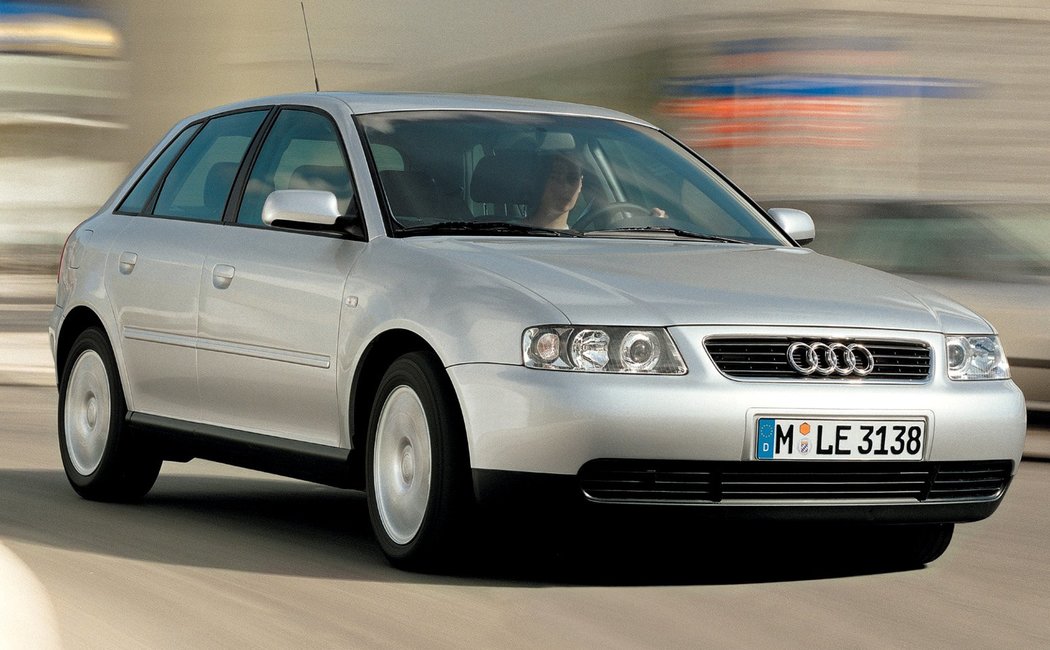 2000 - 2003 1 поколениерестайлинг (8L)