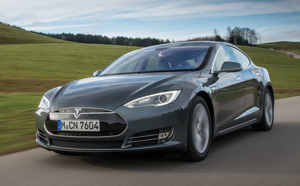 2012 - 2016 1 поколение(5YJS)