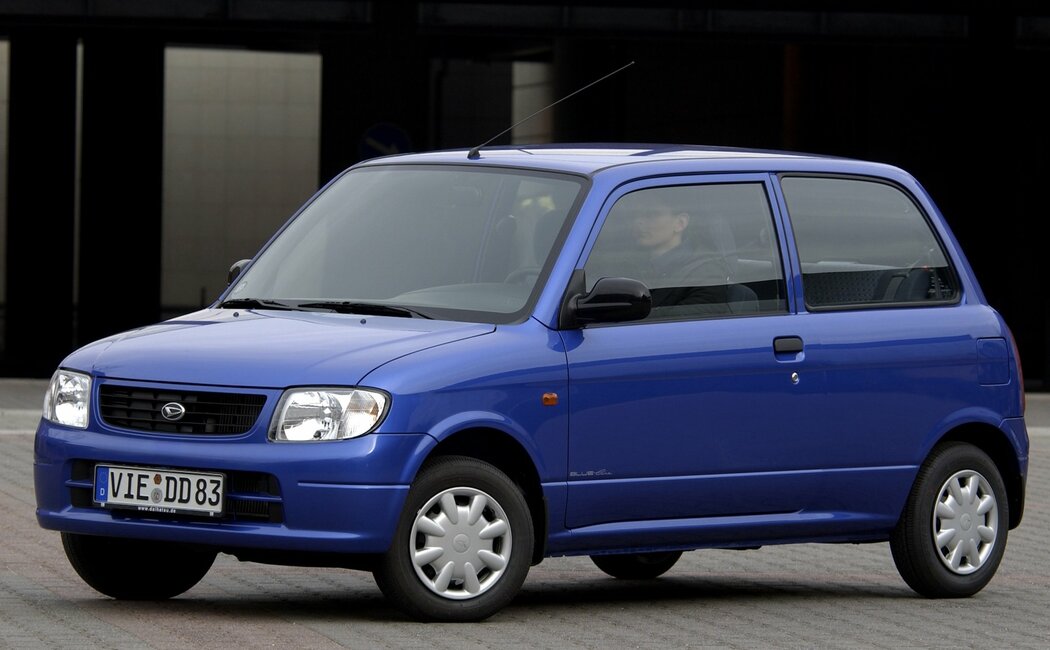 1998 - 2003 L700 (L701)