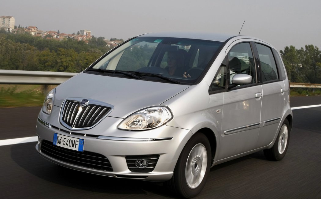 2007 - 2012 1 поколениерестайлинг (350)